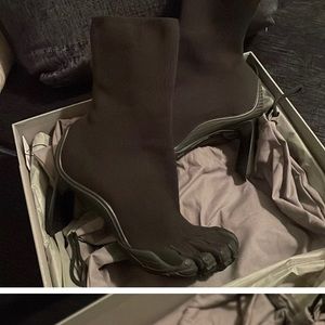 BALENCIAGA 2020 Runway 5 Toe
Tabi Ninja Vibram sock boots